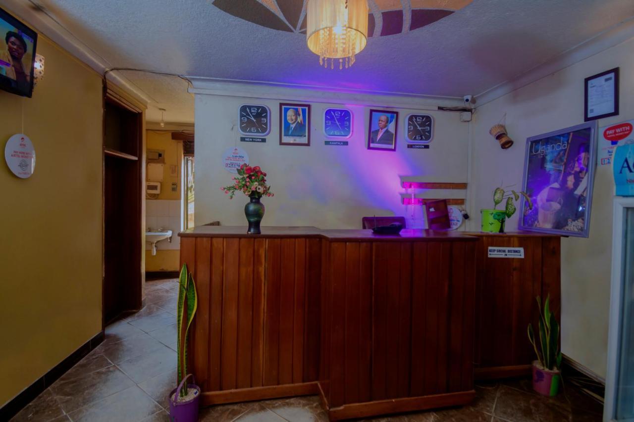 Royal Lake View Gardens カンパラ エクステリア 写真